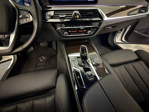 Certified 2023 BMW 530i xDrive w/ Convenience Package AWD/4WD image 18