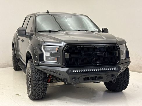 Used 2019 Ford F150 Raptor w/ Equipment Group 802A Luxury image 4