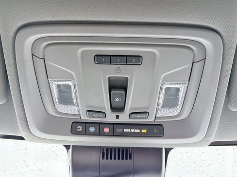 Used 2022 GMC Sierra 1500 Elevation w/ Elevation Premium Package image 16