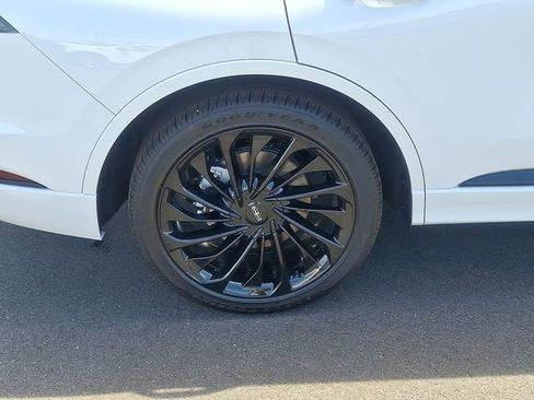 Certified 2026 Lincoln Aviator Reserve AWD/4WD image 26