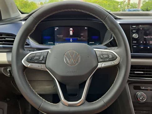 Used 2022 Volkswagen Taos SE FWD image 22