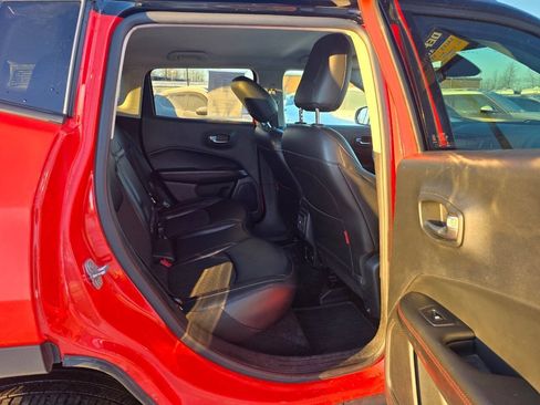 Used 2019 Jeep Compass Trailhawk AWD/4WD image 10