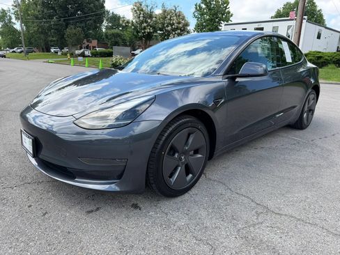 Used 2023 Tesla Model 3 Standard Range RWD image 10