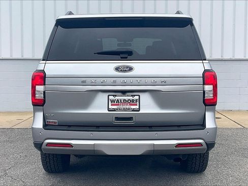 Used 2024 Ford Expedition XLT image 5