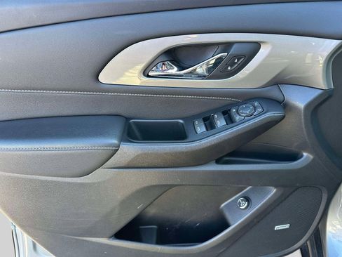Certified 2023 Chevrolet Traverse LT w/ LT Premium Package image 17