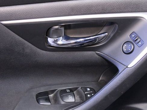 Used 2015 Nissan Altima 2.5 SV image 13