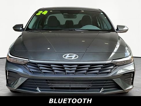 Used 2024 Hyundai Elantra SEL FWD image 2