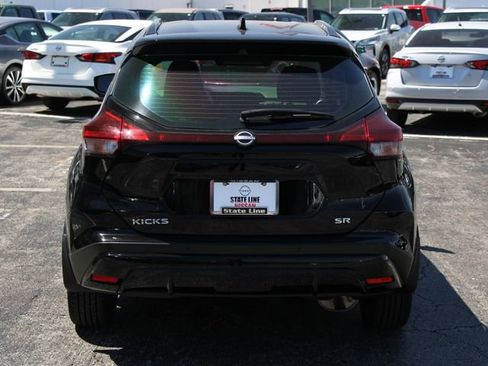 Certified 2022 Nissan Kicks SR FWD image 9