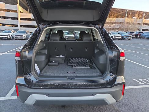 New 2026 Volkswagen Tiguan SE image 5