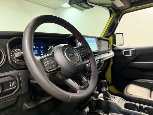 Used 2024 Jeep Wrangler Unlimited Rubicon AWD/4WD image 76