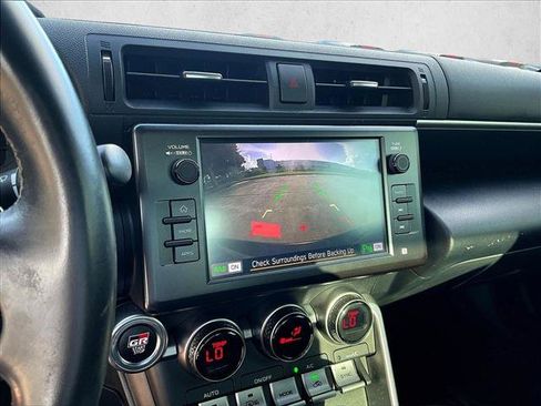 Used 2022 Toyota GR86 Premium w/ ALL Weather Mat Package (TMS) RWD image 18