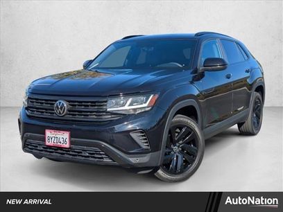 Used 2022 Volkswagen Atlas Cross Sport SE w/ Panoramic Sunroof Package