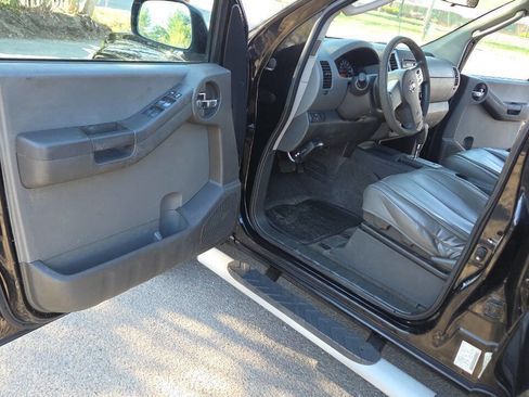 Used 2010 Nissan Xterra S AWD/4WD image 24