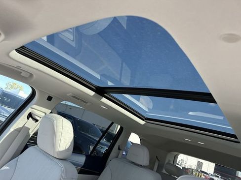 New 2026 Buick Enclave Avenir w/ Super Cruise Package image 22