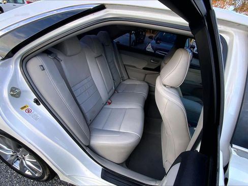 Used 2015 Toyota Camry XLE image 18