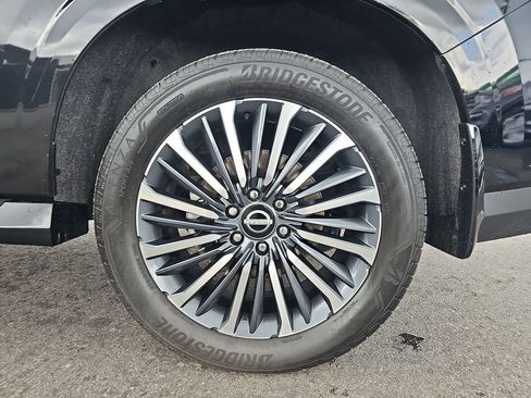 Used 2025 Nissan Armada Platinum Reserve RWD image 39
