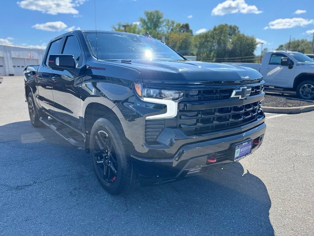 Used 2023 Chevrolet Silverado 1500 RST w/ Redline Edition AWD/4WD image 8