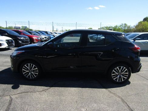 Used 2021 Nissan Kicks SV FWD image 4