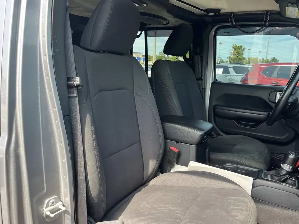 Used 2018 Jeep Wrangler Unlimited Sport S AWD/4WD image 26