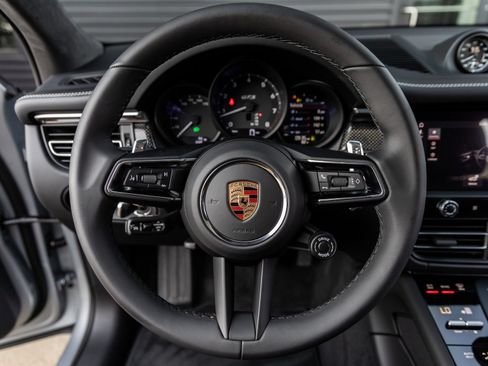 Certified 2026 Porsche Macan GTS AWD/4WD image 33