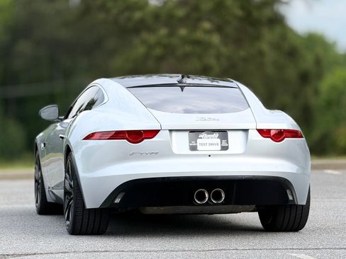 Used 2017 Jaguar F-TYPE Coupe RWD image 5