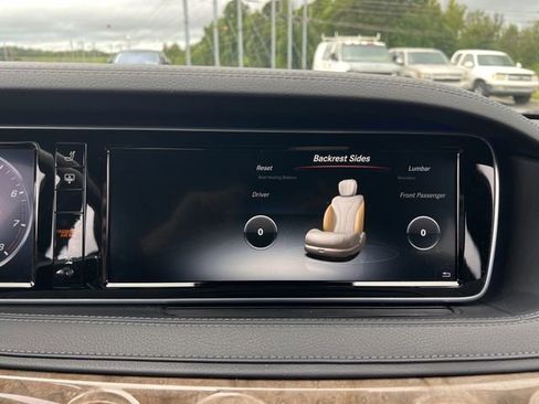 Used 2017 Mercedes-Benz S 550 Sedan image 28