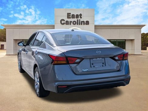 Used 2025 Nissan Altima 2.5 S FWD image 5