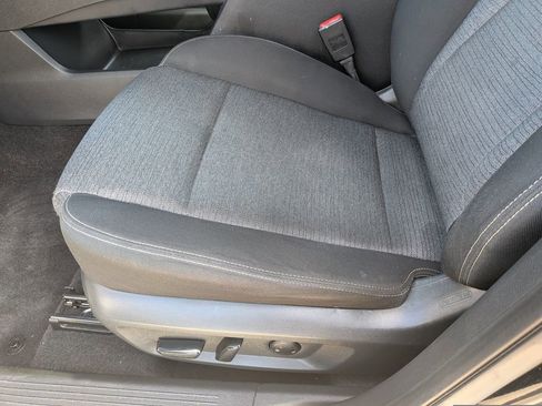 Used 2021 Nissan Rogue SV image 17