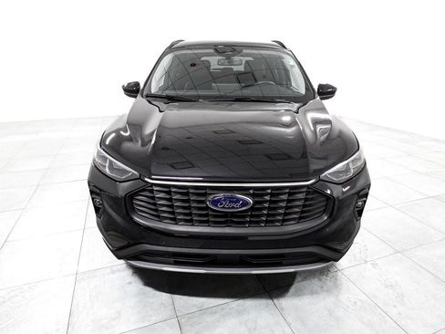 Certified 2025 Ford Escape Platinum AWD/4WD image 3