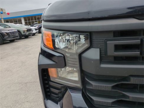Used 2022 Chevrolet Silverado 1500 Custom image 10