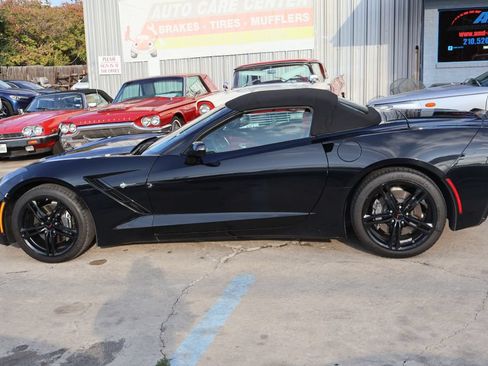 Used 2016 Chevrolet Corvette Stingray Convertible w/ 3LT Preferred Equipment Group RWD image 4