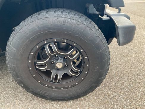 Used 2016 Jeep Wrangler Sport w/ Quick Order Package 24S AWD/4WD image 5