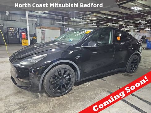 Used 2021 Tesla Model Y Long Range AWD/4WD image 1