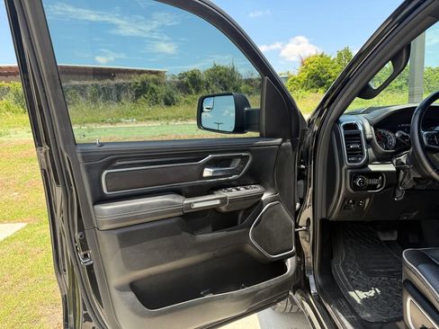 Used 2023 RAM 1500 Laramie AWD/4WD image 10