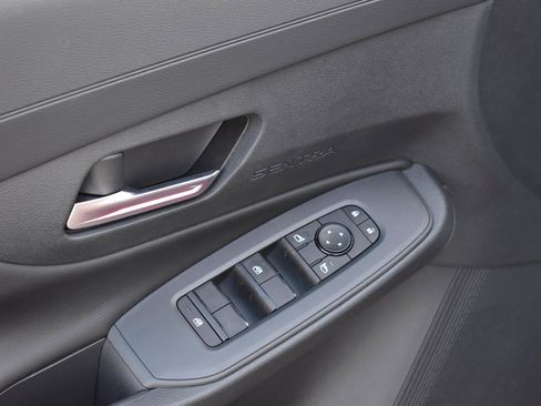 Used 2026 Nissan Sentra SV w/ SV Convenience Package FWD image 21
