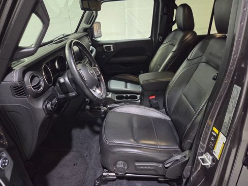 Used 2020 Jeep Wrangler Unlimited Sahara AWD/4WD image 17