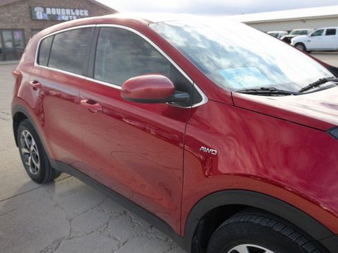 Used 2020 Kia Sportage LX image 9