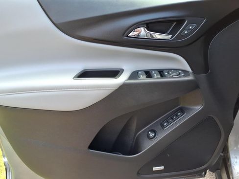 Used 2019 Chevrolet Equinox Premier AWD/4WD image 13