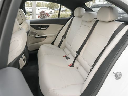 Used 2024 Mercedes-Benz C 300 4MATIC Sedan image 35