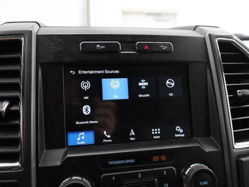 Used 2017 Ford F250 XLT w/ XLT Premium Package AWD/4WD image 48