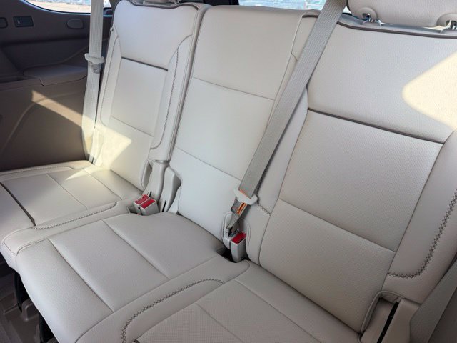 Used 2024 GMC Yukon Denali w/ Advanced Technology Package AWD/4WD image 27
