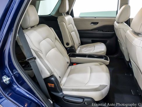 Used 2023 Nissan Pathfinder SL w/ SL Premium Package AWD/4WD image 34