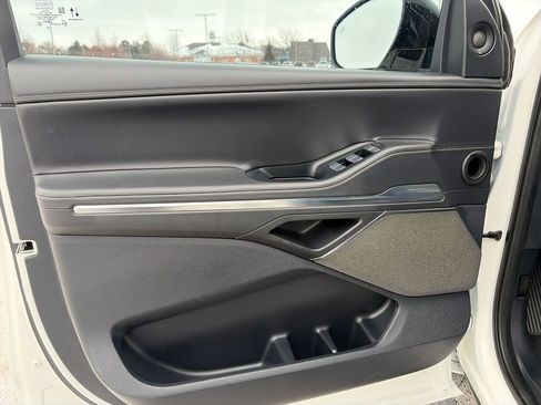 Used 2025 Lincoln Navigator L Reserve w/ Jet Appearance Package image 12