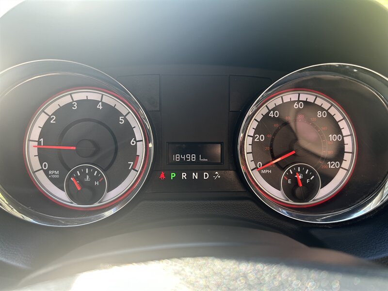 Used 2012 Dodge Grand Caravan SXT FWD image 16