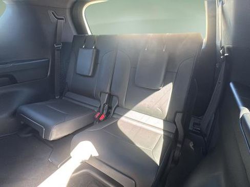 Used 2024 Lexus LX 600 4WD w/ Luxury Package image 30