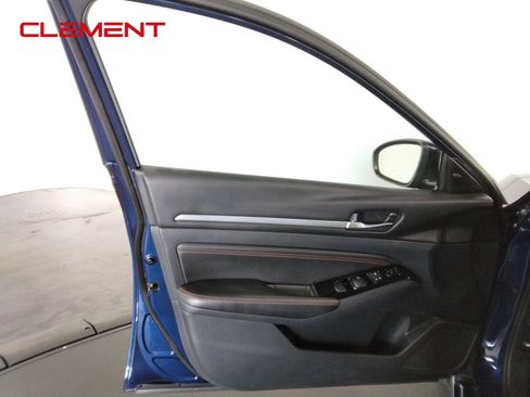 Used 2023 Nissan Altima 2.5 SR image 24