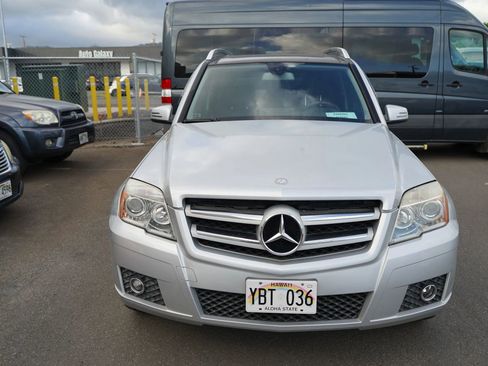 Used 2010 Mercedes-Benz GLK 350 4MATIC image 2