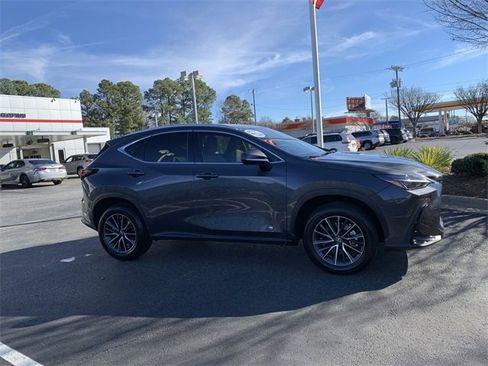 Used 2025 Lexus NX 250 FWD w/ Premium Package image 9