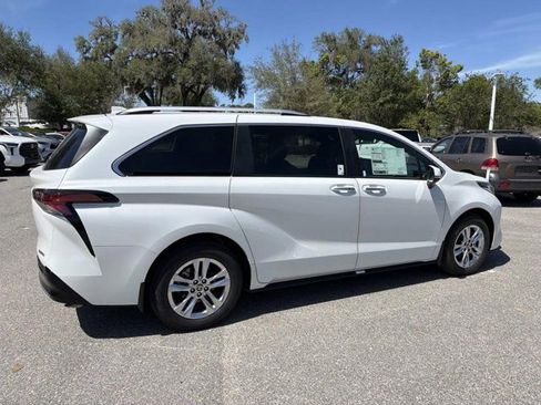 New 2026 Toyota Sienna Limited FWD image 2