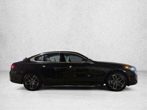 Used 2026 BMW 530i xDrive image 4